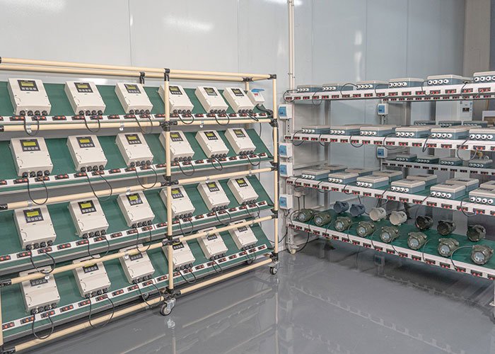 manufacturer supply chain system c